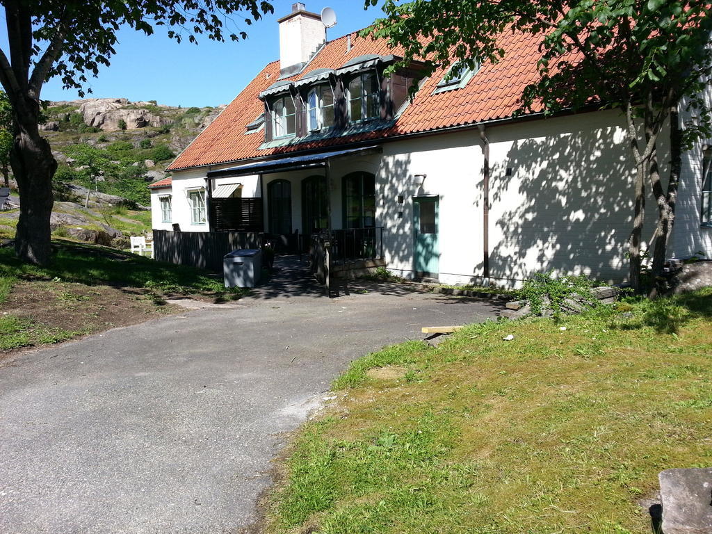 Fjaellbacka Pensionat Och Vandrarhem Hostel Exterior photo