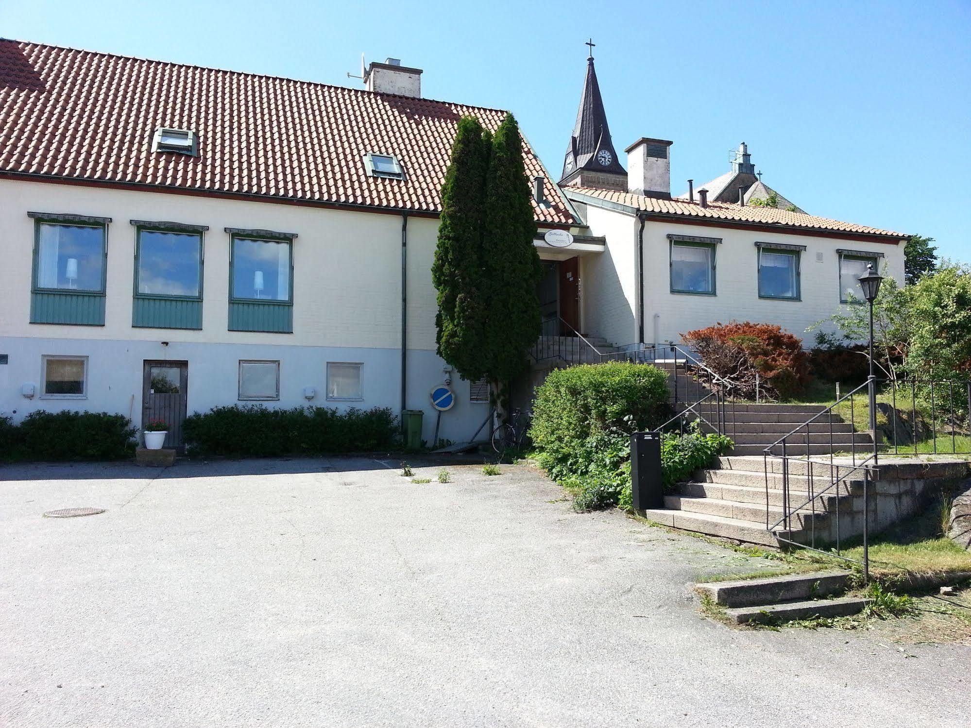 Fjaellbacka Pensionat Och Vandrarhem Hostel Exterior photo